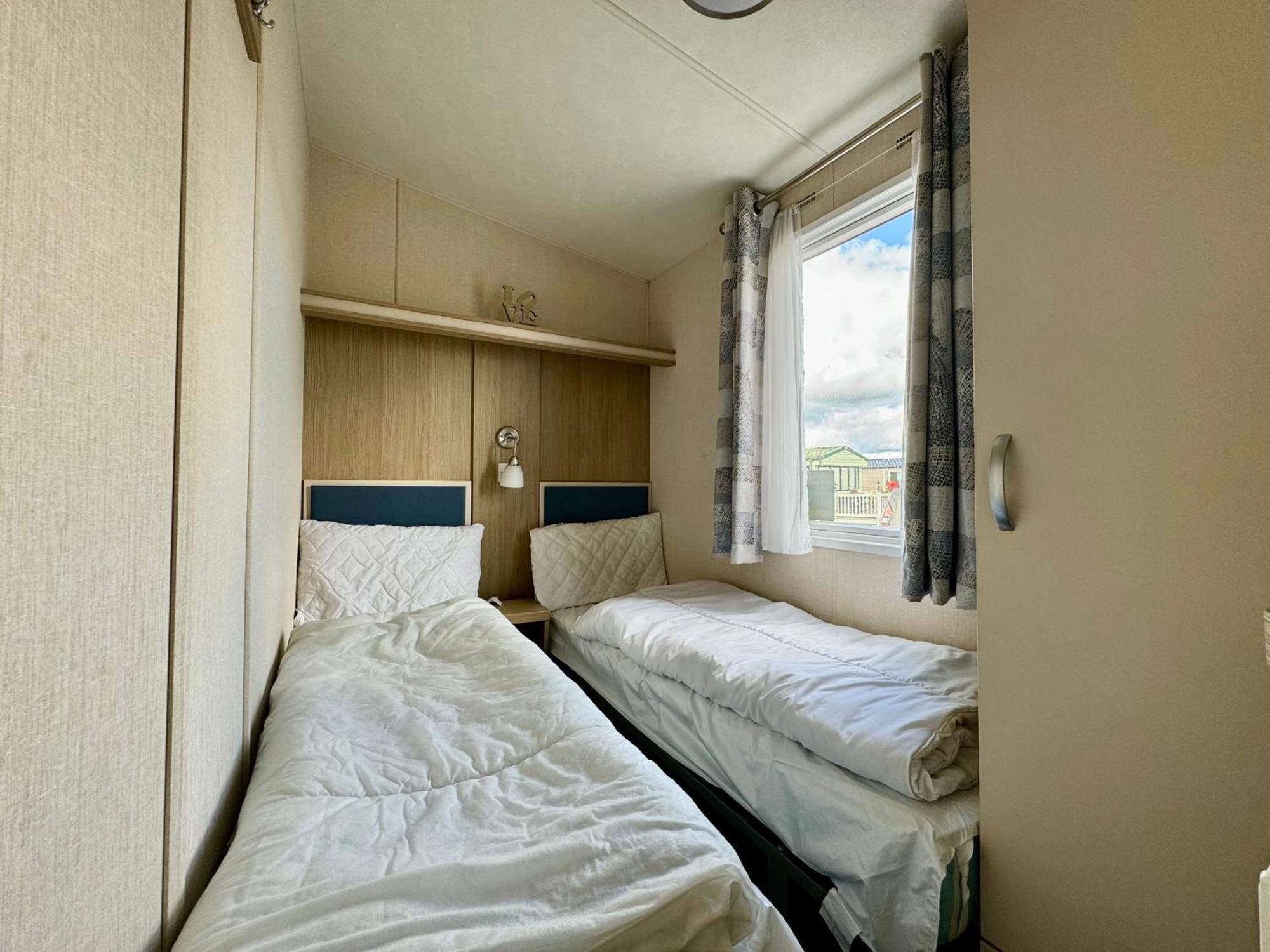 New Sea View Platinum Caravan With Huge Decking Newcastle upon Tyne Eksteriør billede
